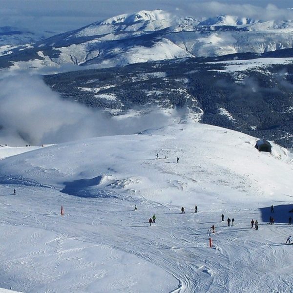 ski in pyrenees