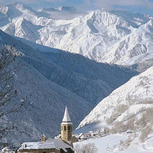 ski in pyrenees