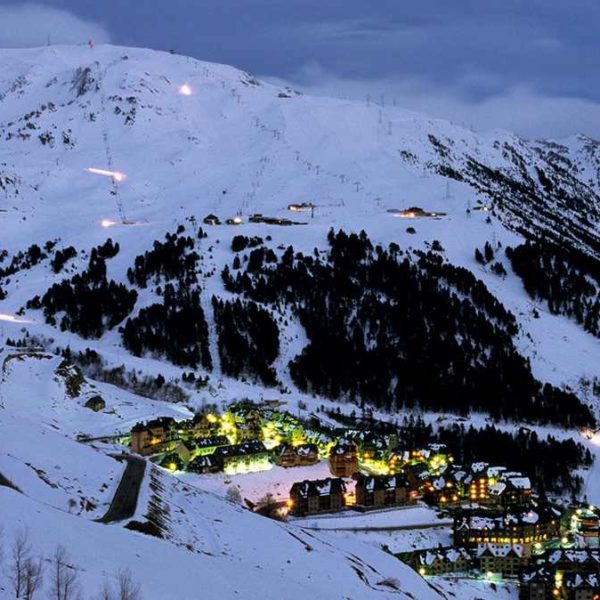 ski in pyrenees