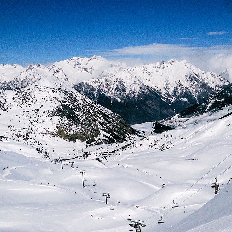 ski in pyrenees