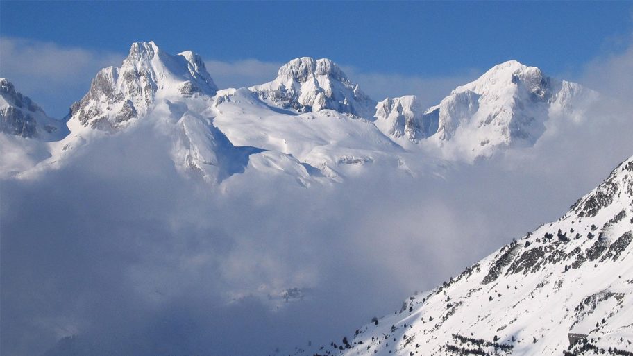 ski in pyrenees
