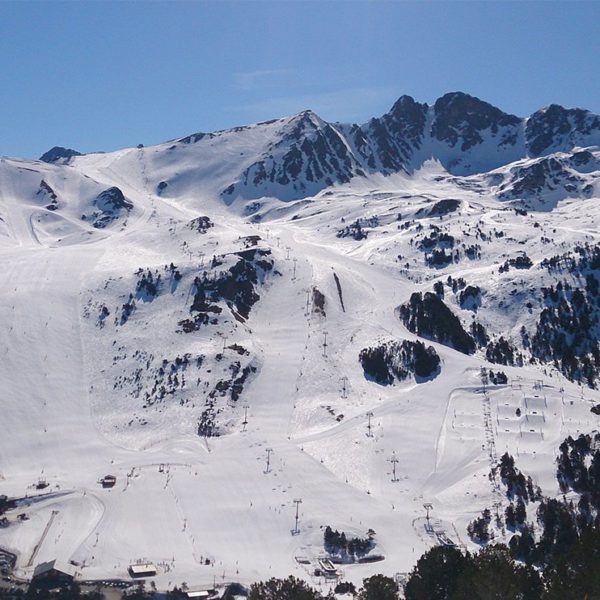 ski in pyrenees