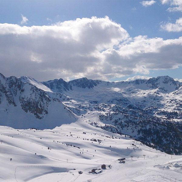 ski in pyrenees