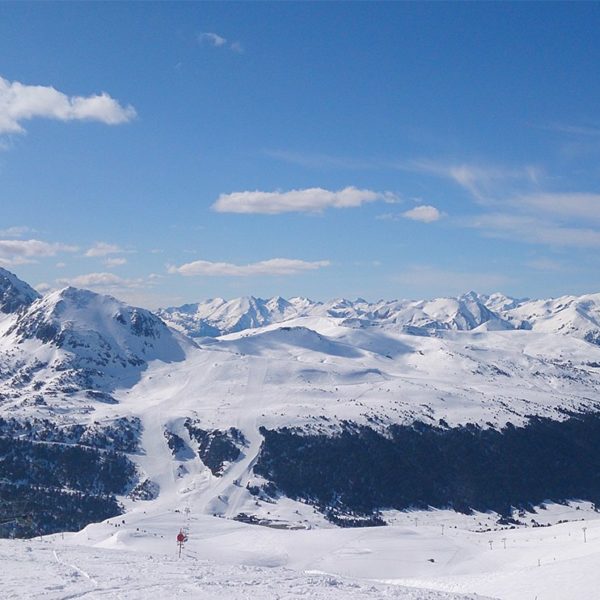 ski in pyrenees