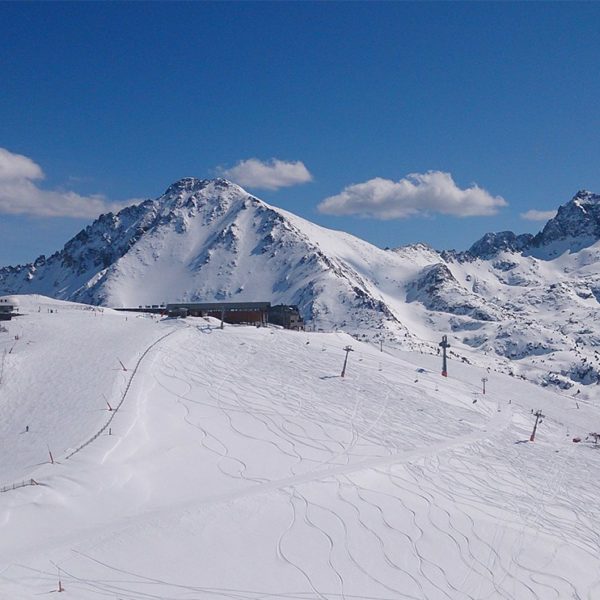 ski in pyrenees