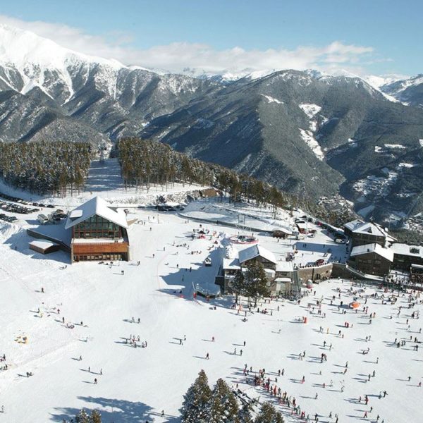ski in pyrenees